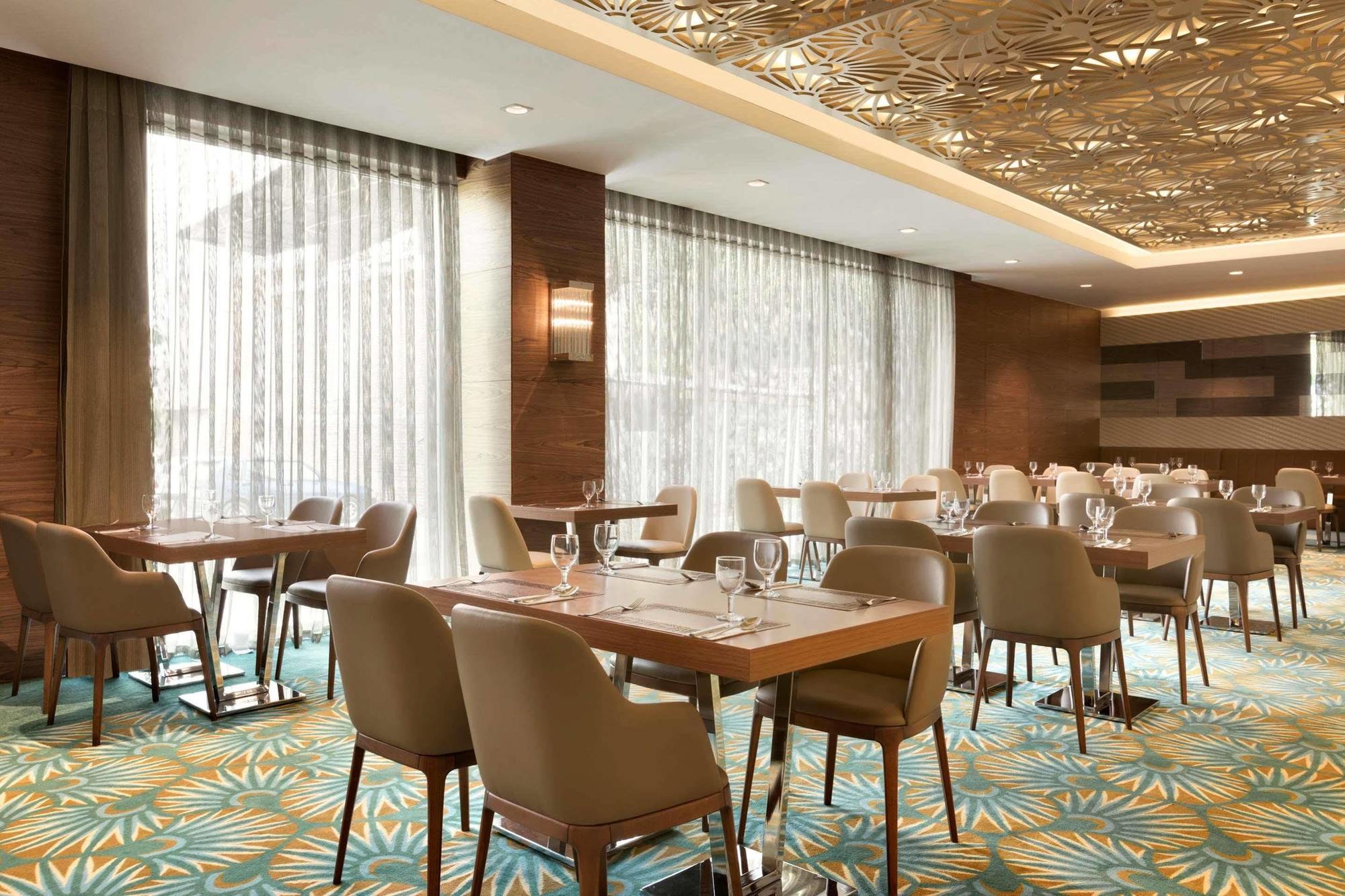 Ramada By Wyndham Gemli̇K Hotel Gemlik Exterior photo